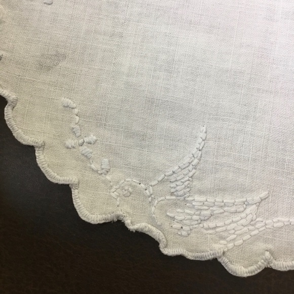 3 Vintage Handmade Doilies with Birds Hand Embroidered Crochet Lace Scallop Edge - Picture 5 of 10